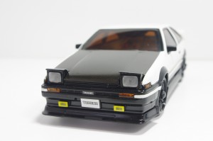 ミニッツ_TOYOTA_AE86_カーボンボンネット消灯_フロント09