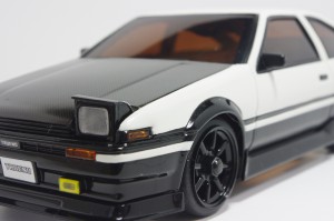 ミニッツ_TOYOTA_AE86_カーボンボンネット消灯_フロント11