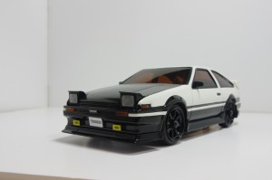 ミニッツ_TOYOTA_AE86_カーボンボンネット消灯_フロント13