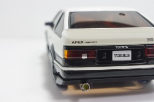 ミニッツ_TOYOTA_AE86_カーボンボンネット消灯_リア06