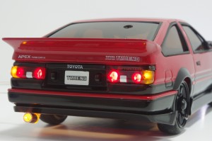 ミニッツ_TOYOTA_AE86_レッドバージョン点灯16